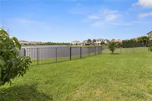 2860 NW 82nd Way, Cooper City, FL 33024 - Photo 29