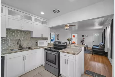 1635 Hollywood Blvd, Hollywood, FL 33020 - Photo 9