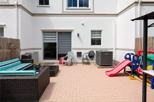 10918 NW 78th Terrace, Doral, FL 33178 - Photo 19