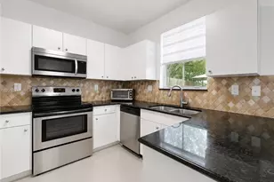 10918 NW 78th Terrace, Doral, FL 33178 - Photo 7