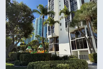 1925 Brickell Ave #1403, Miami, FL 33129 - Photo 5