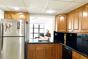 1925 Brickell Ave, Miami, FL 33129 - Photo 11