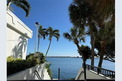 1925 Brickell Ave #1403, Miami, FL 33129 - Photo 3
