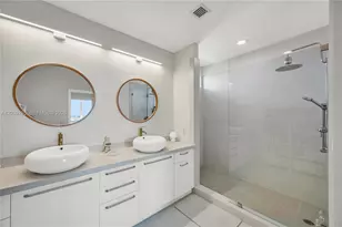 7934 West Dr, North Bay Village, FL 33141 - Photo 9