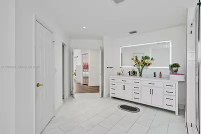 16180 SW 14th St, Pembroke Pines, FL 33027 - Photo 31