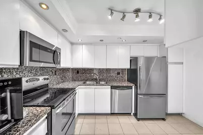 1000 Quayside Ter #TS-10, Miami, FL 33138 - Photo 9