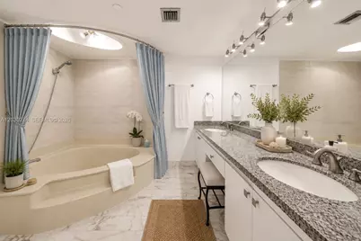 1000 Quayside Ter #TS-10, Miami, FL 33138 - Photo 11