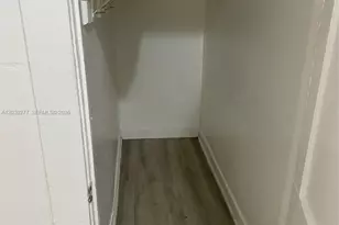 1552 SW 2nd St, Miami, FL 33135 - Photo 5