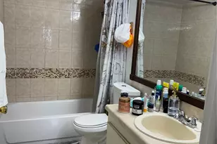 18250 Mediterranean Blvd, Hialeah, FL 33015 - Photo 9