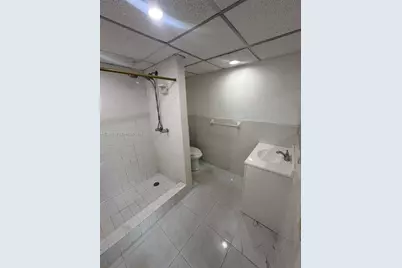 10000 NW 80th Ct #2324, Hialeah Gardens, FL 33016 - Photo 23