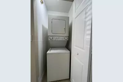 1932 Alamanda Way #1932, Riviera Beach, FL 33404 - Photo 9