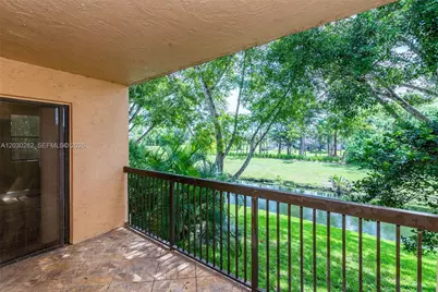 5721 Riverside Dr #202B5, Coral Springs, FL 33067 - Photo 13