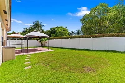 1785 NE 37th Pl, Homestead, FL 33033 - Photo 15