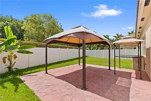1785 NE 37th Pl, Homestead, FL 33033 - Photo 11