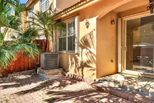 10902 NW 79th St, Doral, FL 33178 - Photo 19