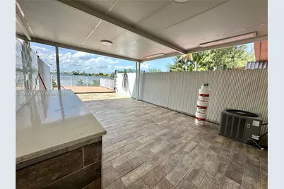 9837 W Okeechobee Rd #805, Hialeah Gardens, FL 33016 - Photo 15