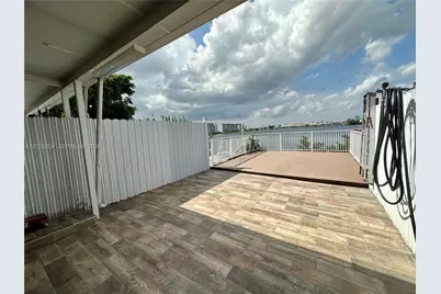 9837 W Okeechobee Rd #805, Hialeah Gardens, FL 33016 - Photo 17