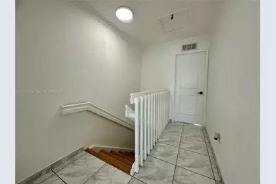 9837 W Okeechobee Rd #805, Hialeah Gardens, FL 33016 - Photo 27
