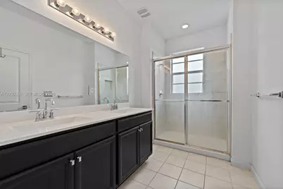 2390 SE 15th St, Homestead, FL 33035 - Photo 25
