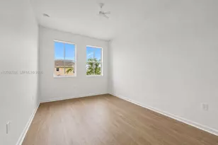 2390 SE 15th St, Homestead, FL 33035 - Photo 31