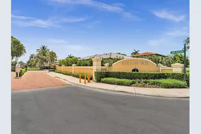 8052 NW 161st Ter, Miami Lakes, FL 33016 - Photo 35