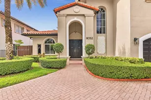 8052 NW 161st Terrace, Miami Lakes, FL 33016 - Photo 5