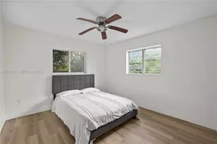 579 NW 119th St, Miami, FL 33168 - Photo 17
