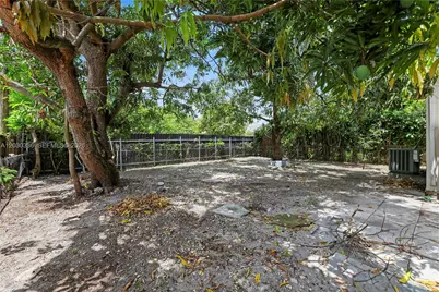 579 NW 119th St, Miami, FL 33168 - Photo 21
