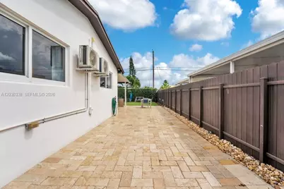 8625 SW 44th St, Miami, FL 33155 - Photo 19