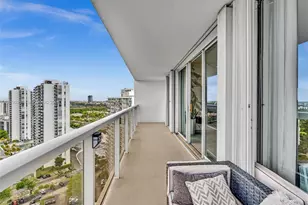 3731 N Country Club Dr, Aventura, FL 33180 - Photo 21