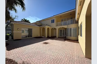 2250 SE 19th Ave, Homestead, FL 33035 - Photo 3