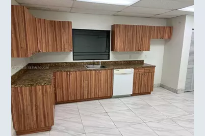 2281 NW 95th Ave, Doral, FL 33172 - Photo 9