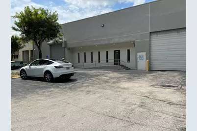 2281 NW 95th Ave, Doral, FL 33172 - Photo 3