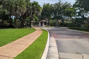 1300 NW 122nd Terrace, Pembroke Pines, FL 33026 - Photo 29