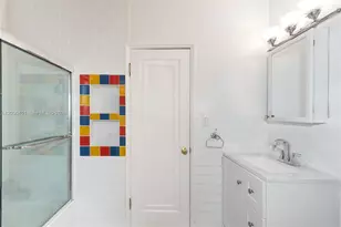 5860 Pine Tree Dr, Miami Beach, FL 33140 - Photo 59