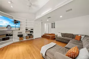 5860 Pine Tree Dr, Miami Beach, FL 33140 - Photo 13