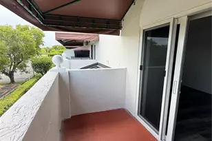 675 NW 85th Ct, Miami, FL 33126 - Photo 5