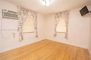 637 SW 11th St, Miami, FL 33129 - Photo 13