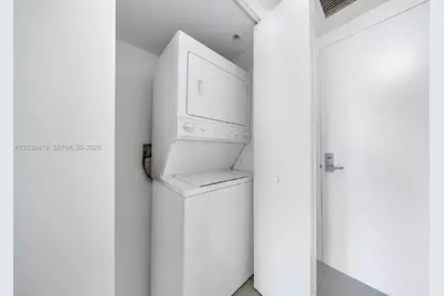 92 SW 3rd St #1508, Miami, FL 33130 - Photo 11