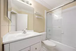 18863 NW 52nd Ct, Miami Gardens, FL 33055 - Photo 17