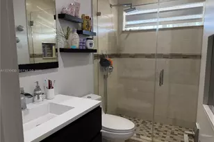 1870 W 64th St, Hialeah, FL 33012 - Photo 15