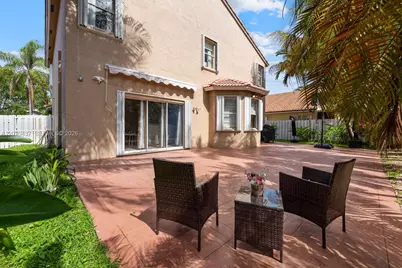 1021 NW 185th Ter, Pembroke Pines, FL 33029 - Photo 29