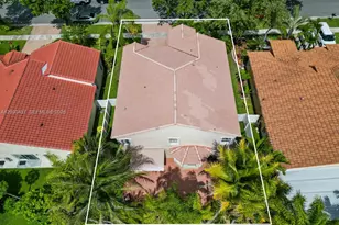 1021 NW 185th Terrace, Pembroke Pines, FL 33029 - Photo 33