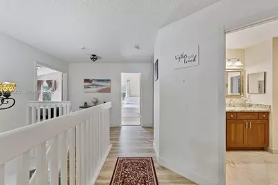 1021 NW 185th Ter, Pembroke Pines, FL 33029 - Photo 23