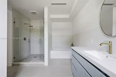 131 Miami Gardens Rd, West Park, FL 33023 - Photo 21