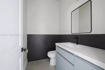 131 Miami Gardens Rd, West Park, FL 33023 - Photo 23