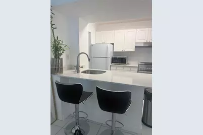 1390 Ocean Dr #302, Miami Beach, FL 33139 - Photo 3