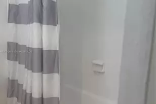 1390 Ocean Dr, Miami Beach, FL 33139 - Photo 11