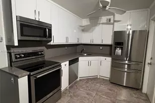 136 NE 19th Ct, Wilton Manors, FL 33305 - Photo 15
