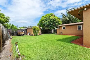 15600 NW 37th Pl, Miami Gardens, FL 33054 - Photo 21